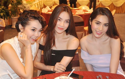 Trong showbiz, lieu con my nhan nao chua quay lung voi Ho Ngoc Ha?